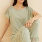 بيجامة نص كم ساده دانتيل