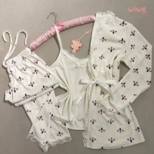 بيجامة٣ قطع باللون الابيض