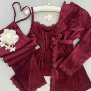 بيجامة ٣ قطع باللون الأحمر الساده