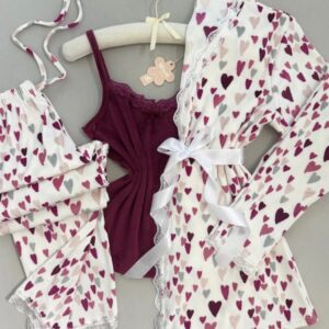 بيجامة قلوب باللون الزهر والأبيض ٣ قطع