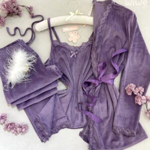 بيجامة باللون النهدي ٣ قطع